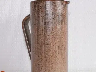 Hankevase / kande (1942-1985) af Irma Yourstone