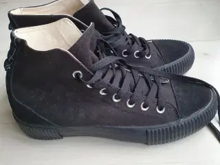 Basketsko / støvletter 