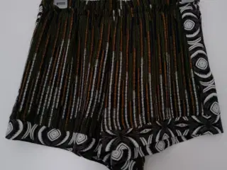 Shorts  + en nederdel