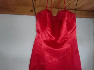 Rød gallakjole