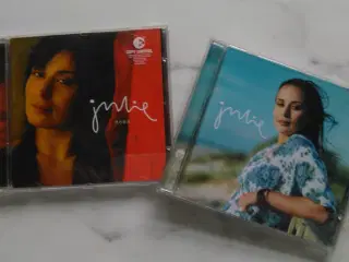 Julie: 2 CD'er stk. 22 kr.  