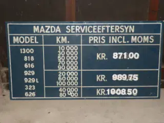 Gammelt MAZDA serviceskilt