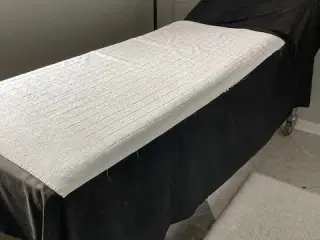 Massagebriks sælges ( flyttesalg ).