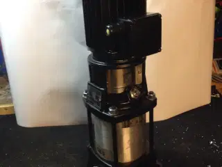 Grundfos CR3-10 vandpumpe
