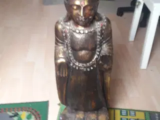 Statue