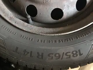 Sommer dæk på fælge - 185/65 R14