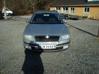 NYS. med Træk, Octavia Elegance St car med DSG/Aut