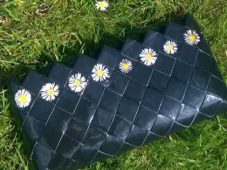 KUVERTTASKE med ægte BELLIS
