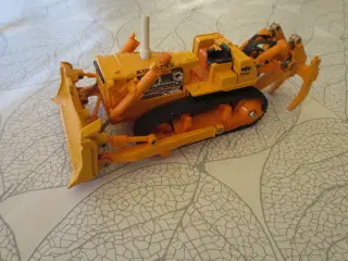 1 stk Komatzu D355A Dozer 