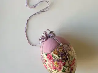 Stort påskeæg, rosa m blomster