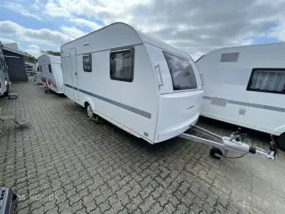 2025 - Adria Aviva 492 LU   Adria Aviva 492 LU årg. 2025 med endesiddegruppe og 2 enkeltsenge med udtræk 5 sovepladser og 4 siddepladser