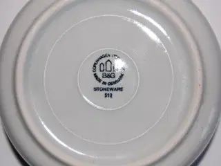 B og G Stentøjsskål model 512.