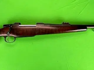 CZ 550 Magnum Kal. 375 HH  i Custom udførelse