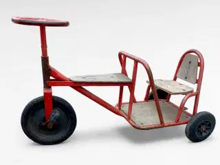 Retro børnehave trehjulet taxa legepladscykel