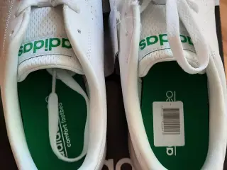 Hvide adidas sko str 45