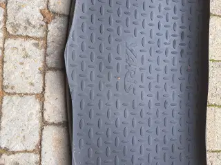 BAGAGERUMSMÅTTER TIL TOYOTA YARIS 2005-2011