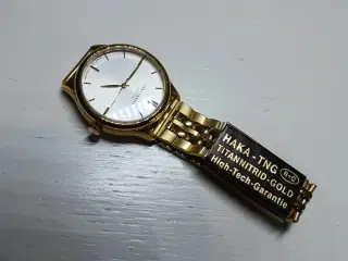 Smukt armbånds ur med smuk lænke