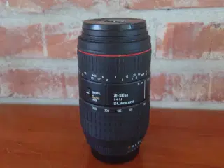  Nikon 70-300mm objektiv 