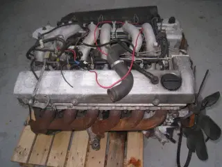 Mercedes 200-250-300D W 124