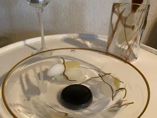 Lene Højlund, Glasfad, vase og fyrfadsstage