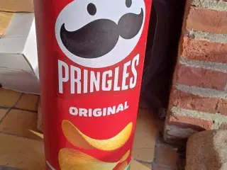 STOR Pringles Beholder Reklame