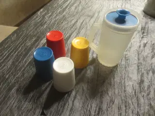 tupperware  børnesæt  kande og krus