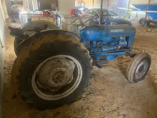 Traktor Ford Super Dexter diesel