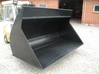- - - STOR KORNSKOVL