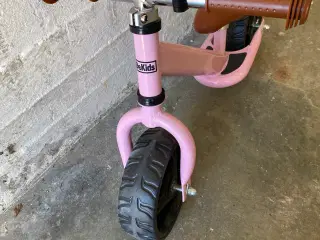 Løbecykel i lyserød fra Bekids 