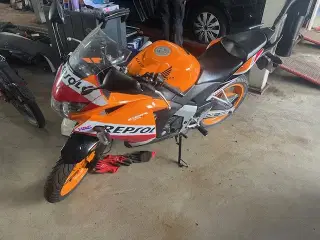 Honsda CBR 125r Nyynet s