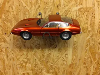 Ophæng 1/18 biler
