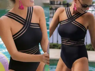 Badedragt. /kombi.bikini i et. størrelse M og XL.