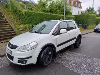 Suzuki SX 4 - 1,6 benzin - Nysynet i marts 2025