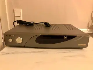 Digital satellite receiver