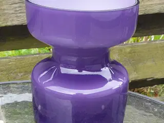 Smuk lilla vase.