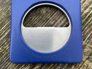 Oplukker. Flaskeåbner. Samfundshjælper
