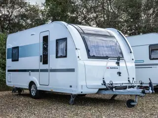 2021 - Adria Adora 472 UP   Super velholdt Adria med fransk seng