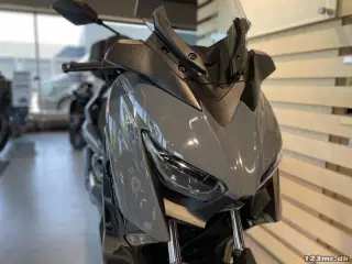 Yamaha X-Max 300 Tech Max