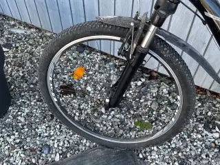 Hej jeg sælger min mountainbike x-zite 
