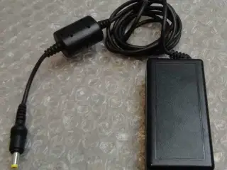 Fujifilm AC-5VW AC/DC Adapter 5Vdc 1.5A