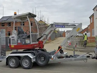 Fabriksny Brian James maskintrailer 2700 kg