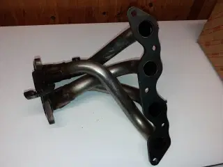 Mannifold Toyota Corolla AE111