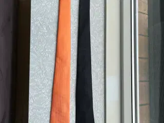 Slips sort og orange