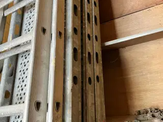 Stillads i stål