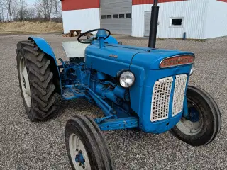 Ford Super Dexta  3 cyl Diesel