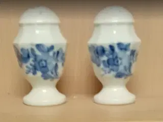 Salt og pebber Blå blomst. 10/8681