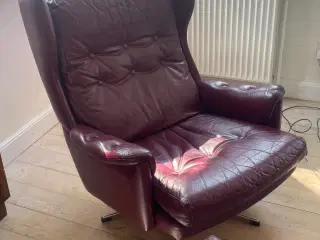 Læderlænestol og fodskammel  1950’er design