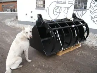 - - - MO SILOSKOVL