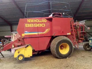New Holland BB980