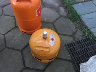  Jern 11 kg og 5 kg med gas og Flex 10 Kg med gas.